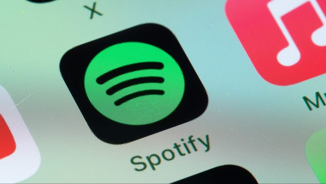 Apple allows Spotify to display pricing information for EU users in its iOS app again